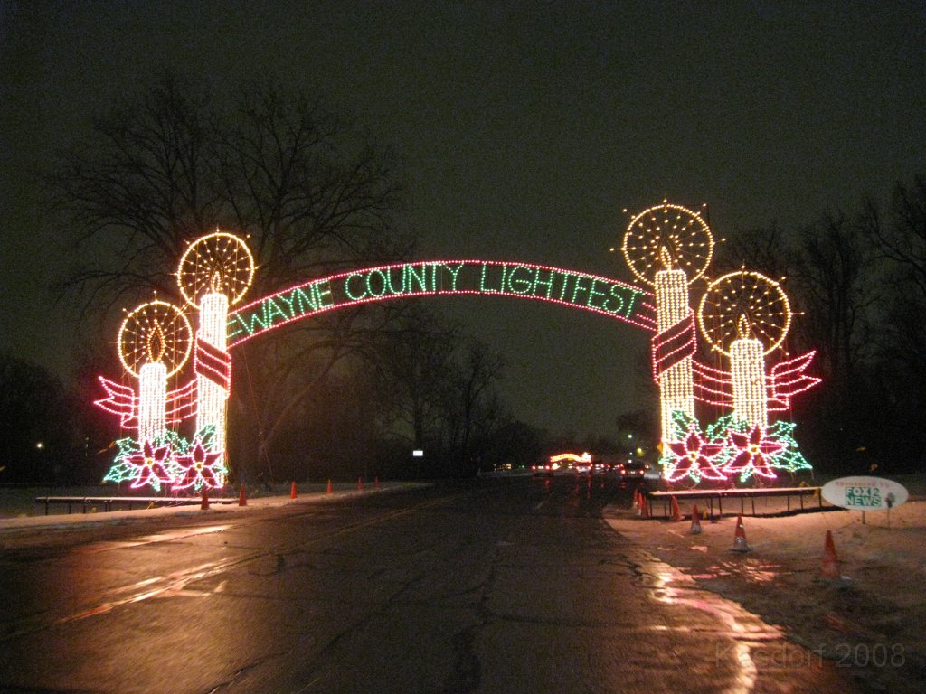 Christmas Lights Hines Drive 2008 023.jpg - The 2008 Wayne County Hines Drive Christmas Light Display. 4.5 miles of Christmas Light Displays and lots of animation!